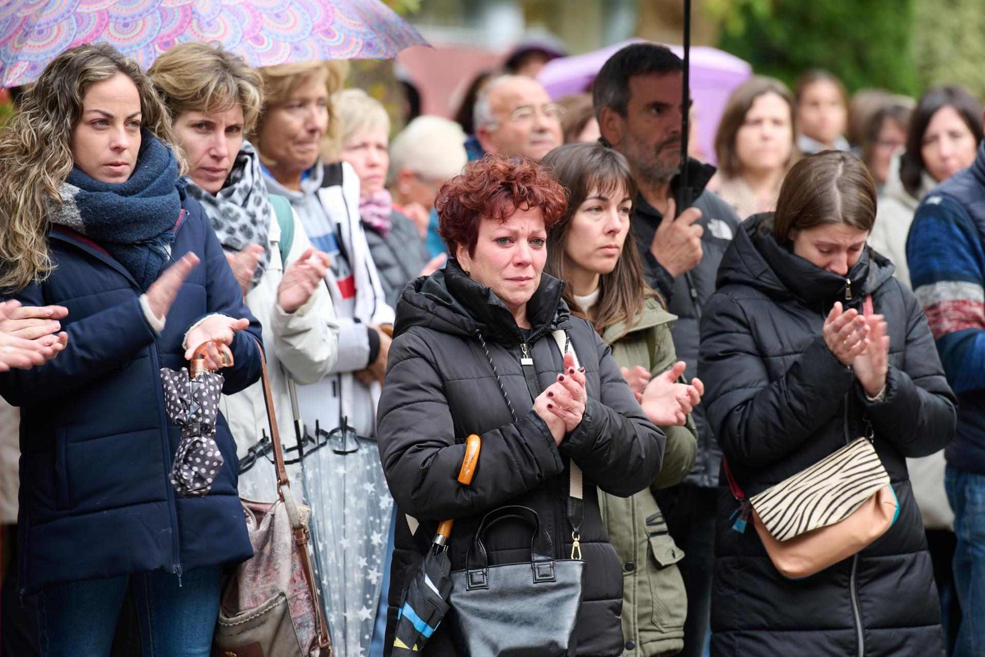 Concentració en solidaritat amb la família a Estella-Lizarra / IÑAKI PORTO - EFE