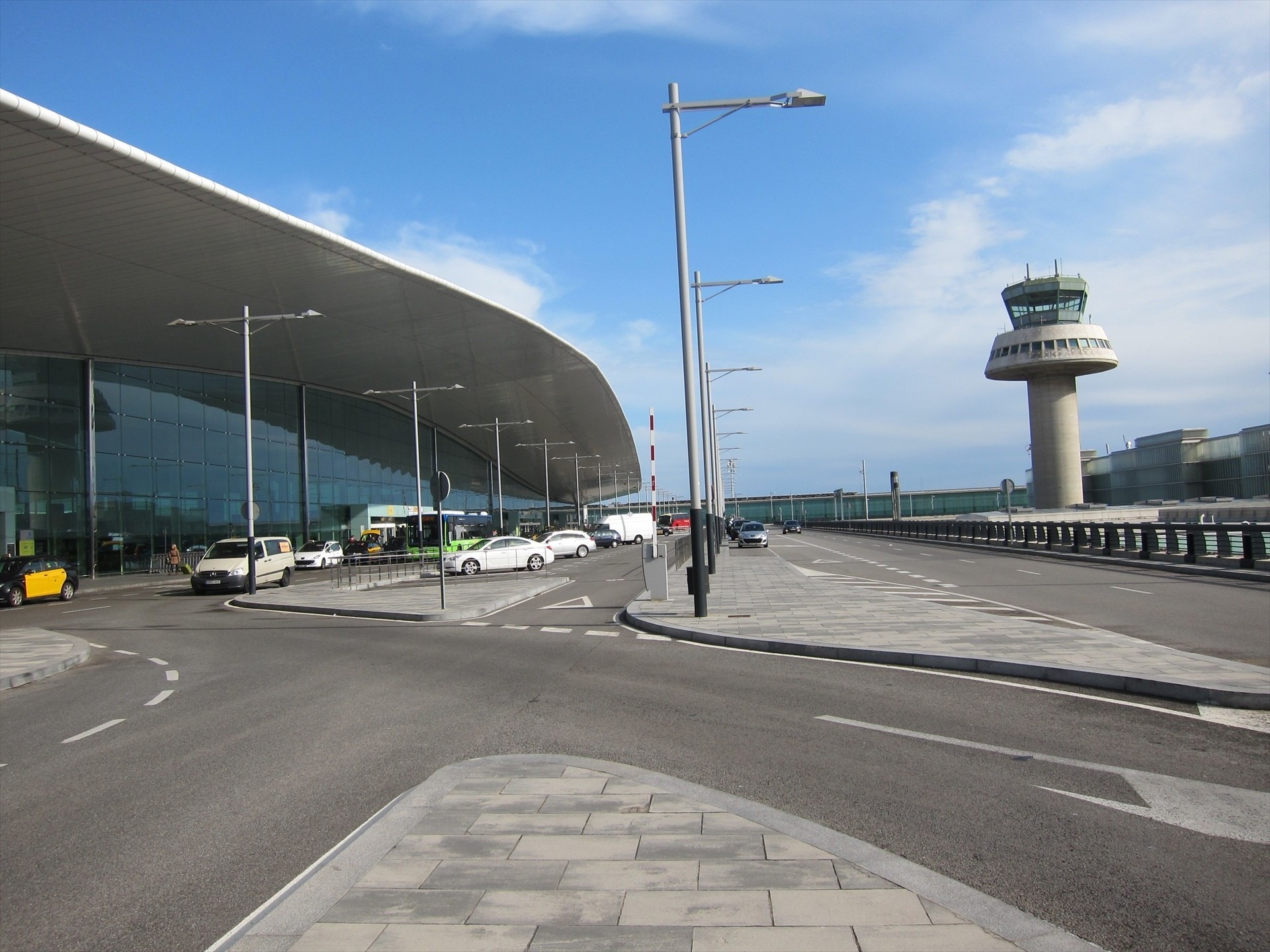 Terminal 1 de l'aeroport Josep Tarradellas Barcelona-El Prat en una imatge d'arxiu / EUROPA PRESS