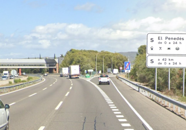 La AP-7 a la altura del Penedès en una imagen de archivo / GOOGLE STREET VIEW