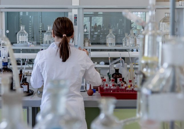 Un laboratorio en una imagen de archivo / PIXABAY