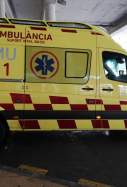 Una ambulancia de soporte vital básico del SAMU 061 de Baleares, aparcada en el Hospital Son Espases / EUROPA Press
