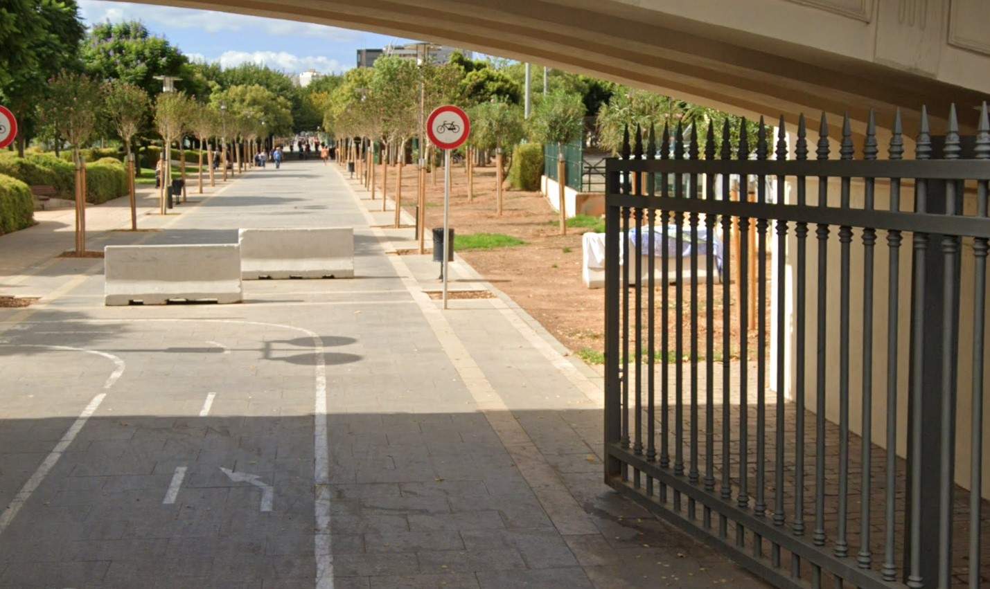 Parc de les estacions de Palma, a Mallorca   Google Street View