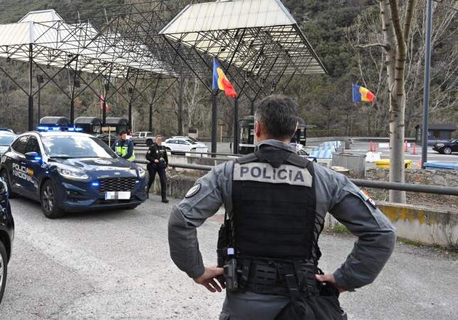 Momento de hacer efectiva la extradición en la frontera con Andorra / Policía de Andorra