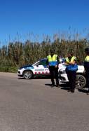 Control policial conjunt dels Mossos i la Guàrdia Urbana a l'Horta de Lleida / Oriol Bosch, ACN