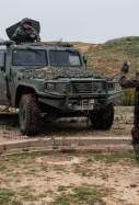 EuropaPress 5562924 militar realiza demostracion visita ministra defensa funciones margarita
