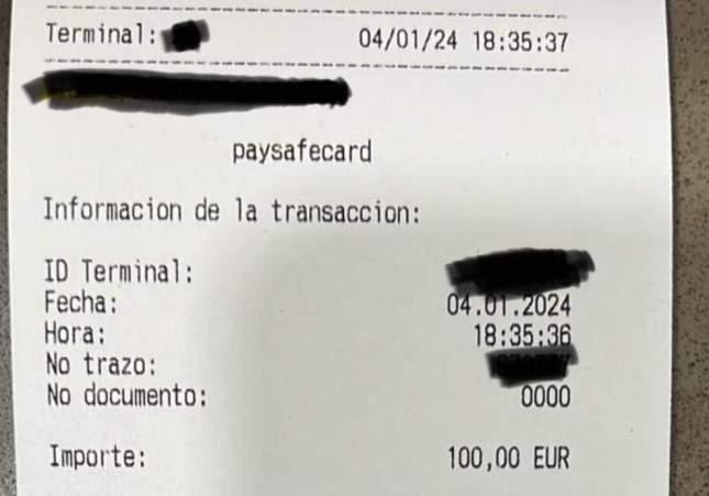 Uno de los múltiples pagos realizados en el estanco durante la estafa del 'buen empleado' en Barcelona / Cedida