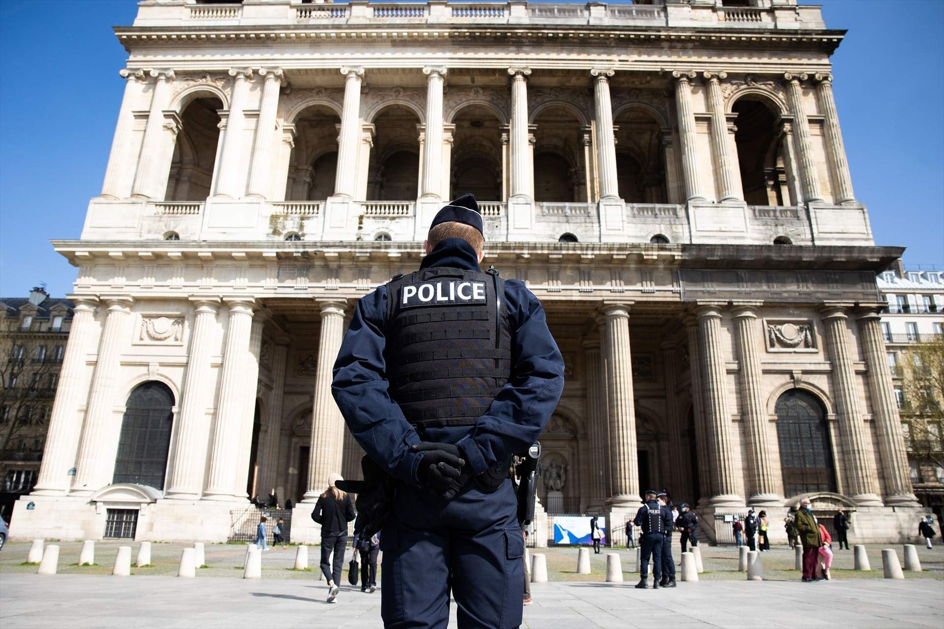Un mort i tres ferits greus en un tiroteig a París: investiguen un ajustament de comptes entre bandes