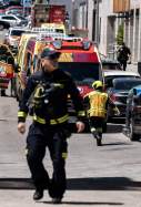 EuropaPress 5944030 personal emergencias bomberos alrededores edificio donde derrumbado forjado