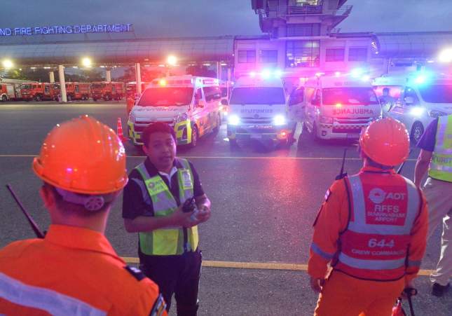 Dispositivo en el aeropuerto de Suvarnabhumi de Bangkok tras el aterrizaje de emergencia del avión de Singapore Airlines / Rachen Sageamsak, Xinhua News, ContactoPhoto, Europa Press
