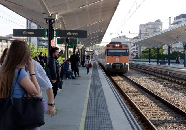 estació tren renfe girona (9)