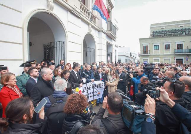 Concentració a Barbate, el passat 10 de febrer, per l'assassinat dels dos agents de la Guàrdia Civil / Rocío Ruz, Europa Press