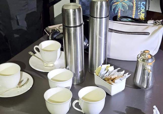 Les tasses on es trobava el cianur a l'habitació de l'hotel de Bangkok, en Tailàndia / Royal Thai Police