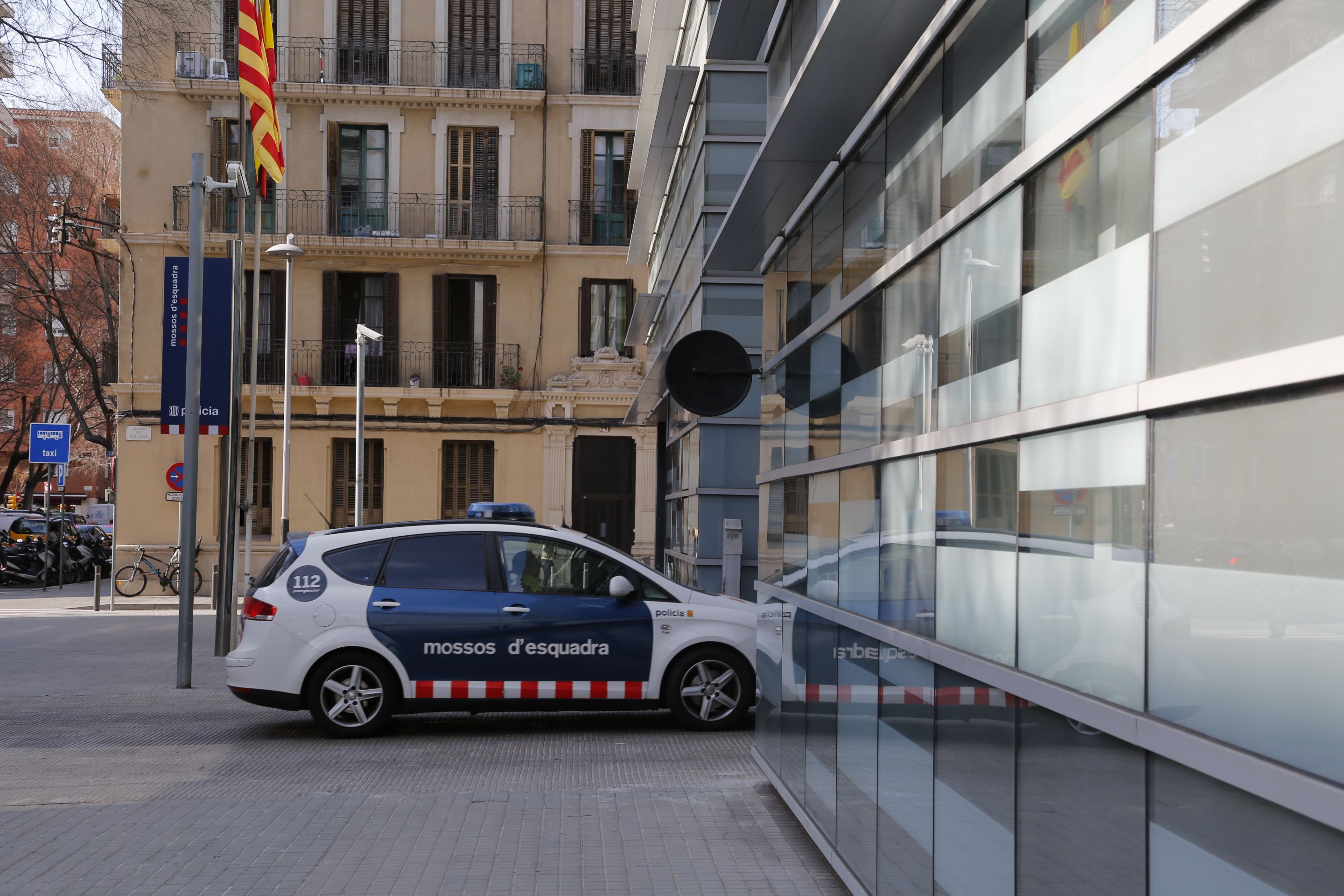 Mossos d'Esquadra les Corts Barcelona - Sergi Alcàzar Mossos d'Esquadra les Corts Barcelona - Sergi Alcàzar