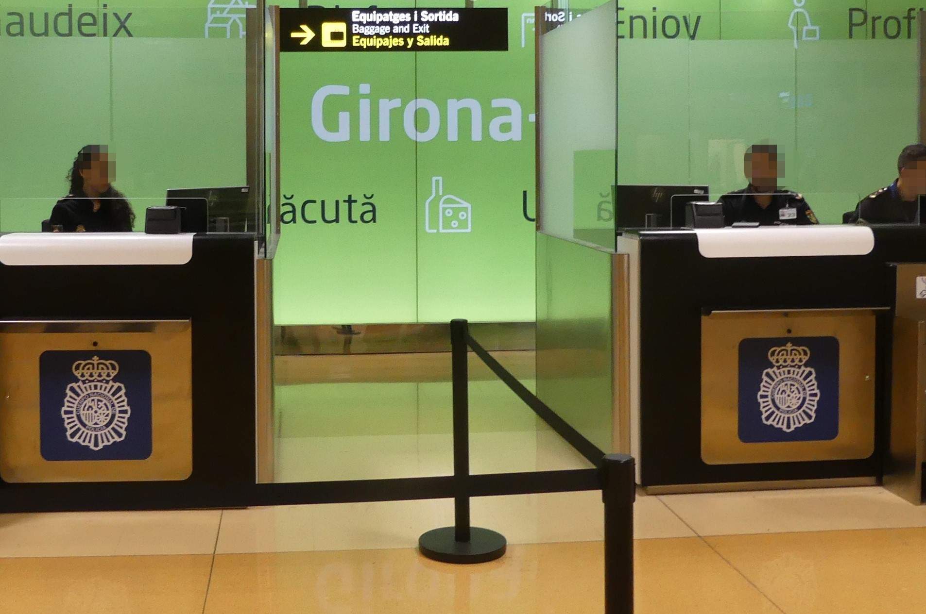 Policia Nacional aeropuerto Girona CNp