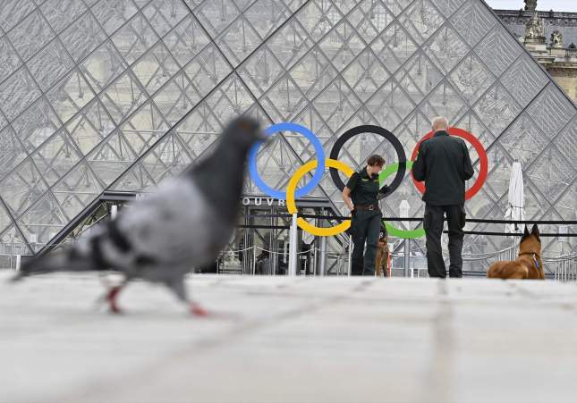 Policía francesa durante la celebración de las olimpiadas de París 2024, en una imagen de archivo / Muchal Svítok, TASR, dpa, Europa Press