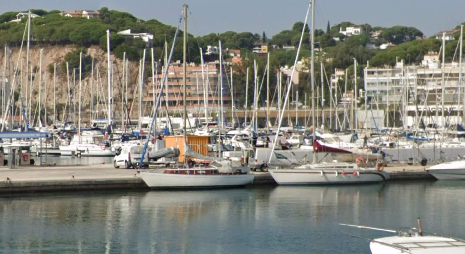 Port Arenys de Mar Google Street View