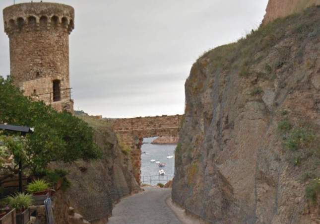Castell Tossa de Mar Google Street View