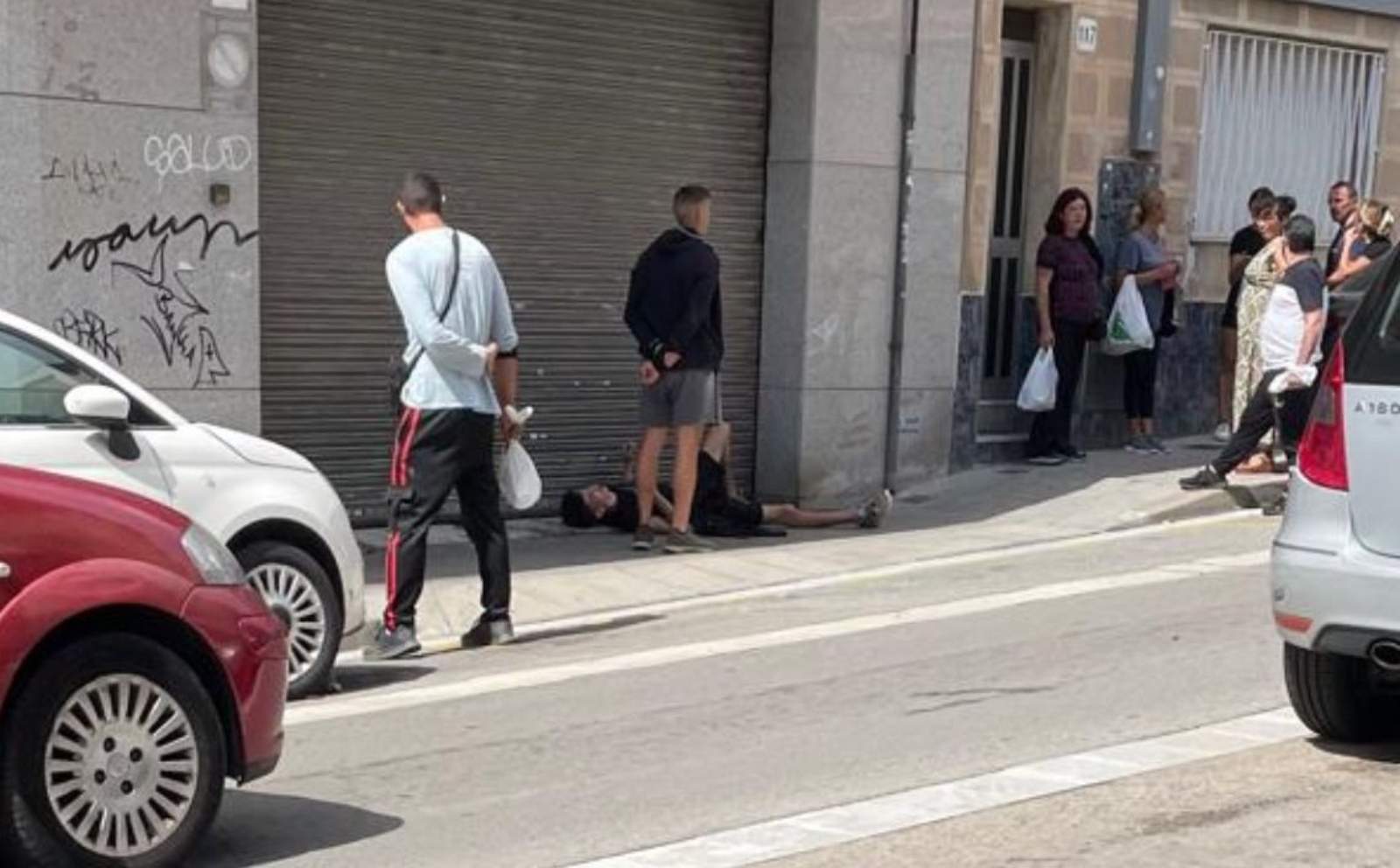 lladre retingut pels veïns de badalona