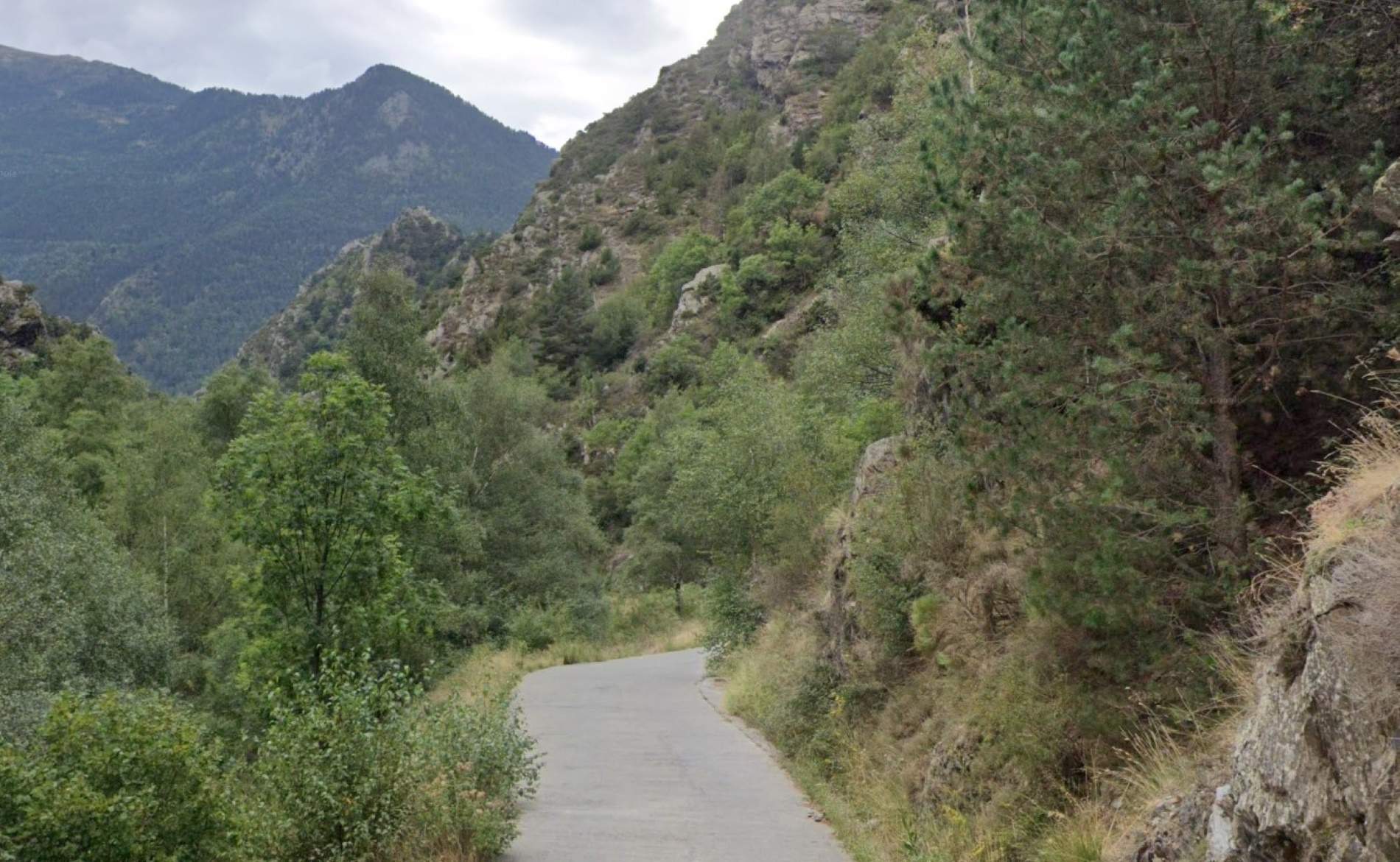 mor ciclista pallars google street view