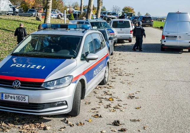 EuropaPress 6308523 28 october 2024 austria rohrbach police forces and vehicles present in the