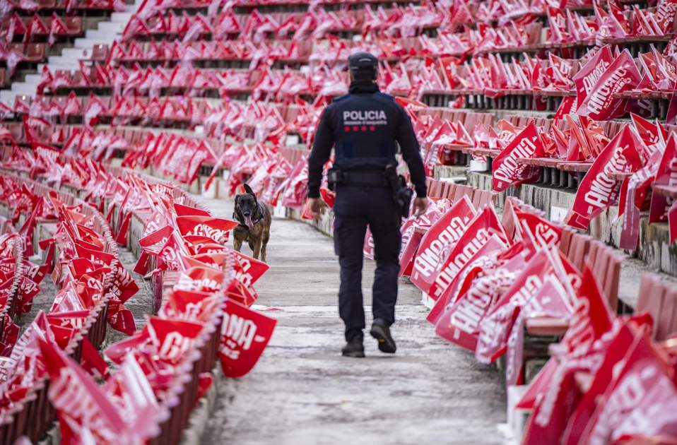 Dispositiu Mossos Esquadra partit xampions futbol girona liverpool27