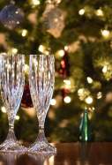 EuropaPress 5654042 copas botella delante arbol navidad