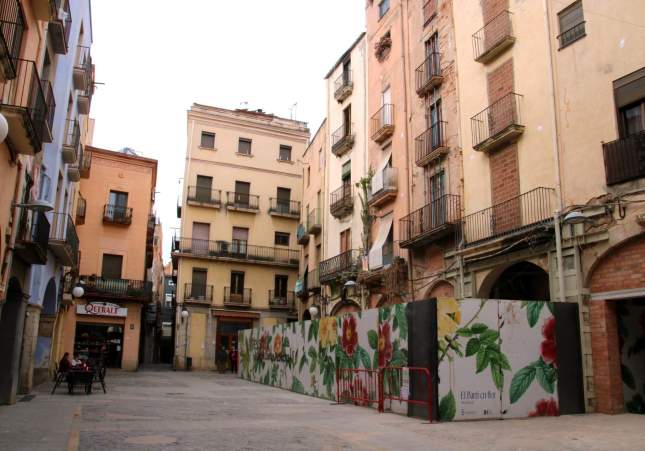 La plaza del Aceite donde se hundió un edificio / Mar Rovira, ACN