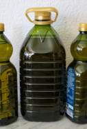 EuropaPress 6045118 garrafa dos botellas aceite 21 junio 2024 madrid espana gobierno aprobara