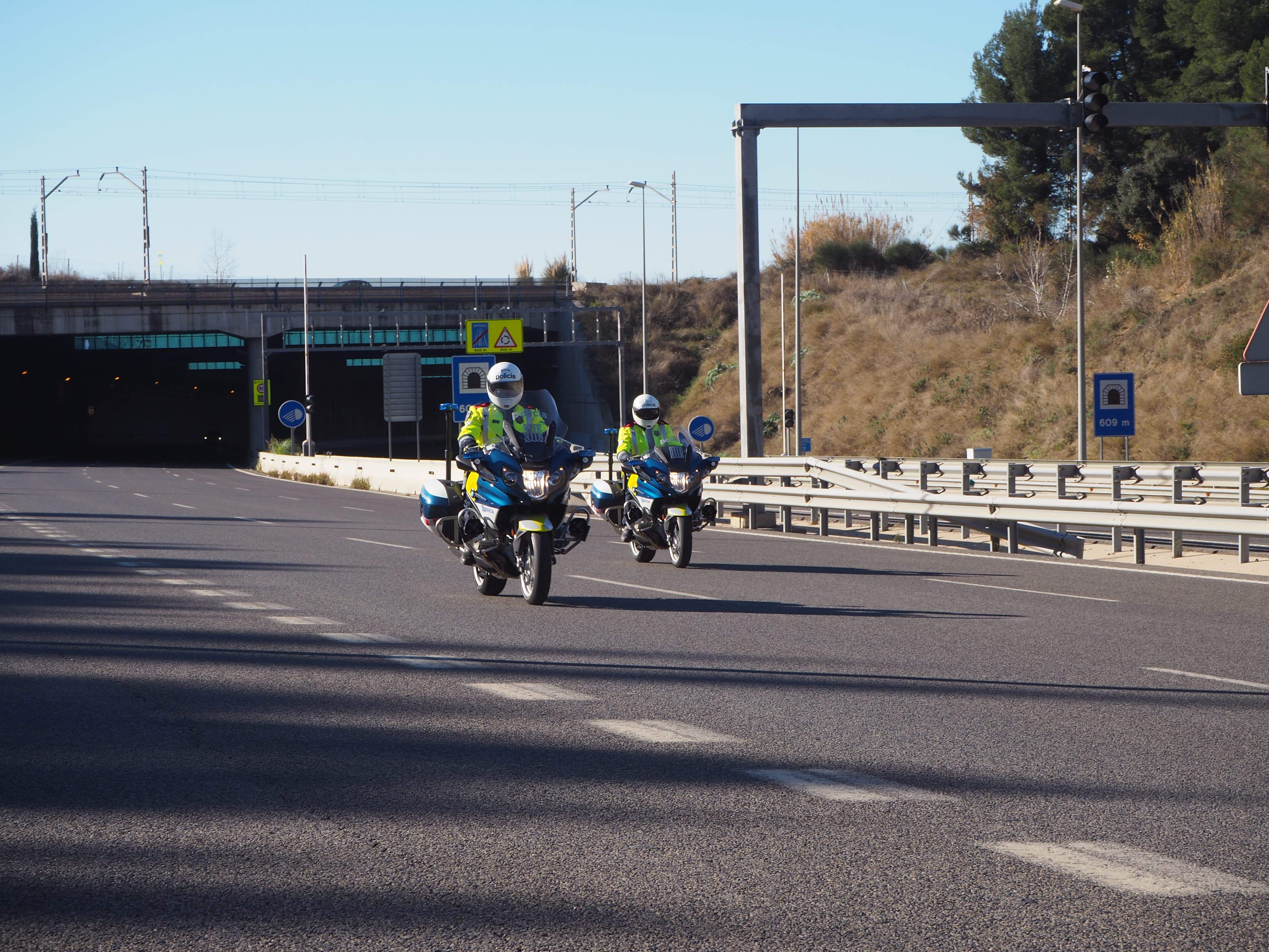 mossos transit boxer moto