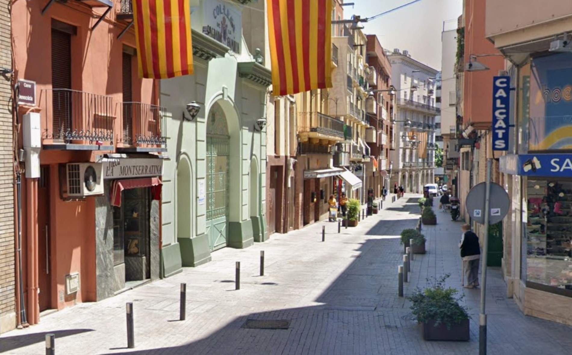 Carrer Democràcia Lleida google Street View