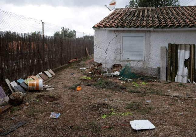 La casa de Santa Bàrbara contra la cual ha chocado el coche este viernes a la noche / ACN