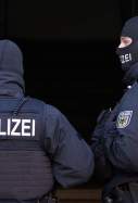 EuropaPress 6327427 05 november 2024 saxony dresden police officers stand in building entrance