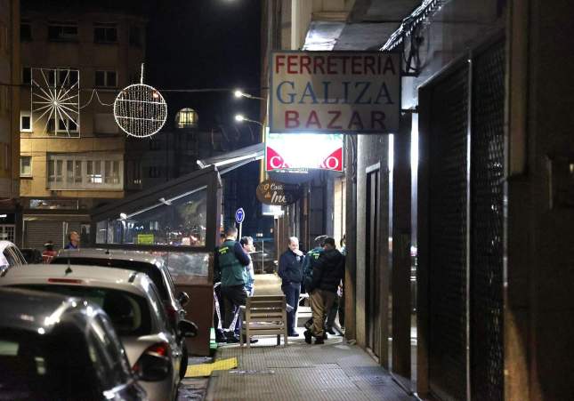 Cordó policial al bar Castro de Carballo durant l'assassinat / M. Dylan, Europa Press Cordó policial al bar Castro de Carballo durant l'assassinat / M. Dylan, Europa Press
