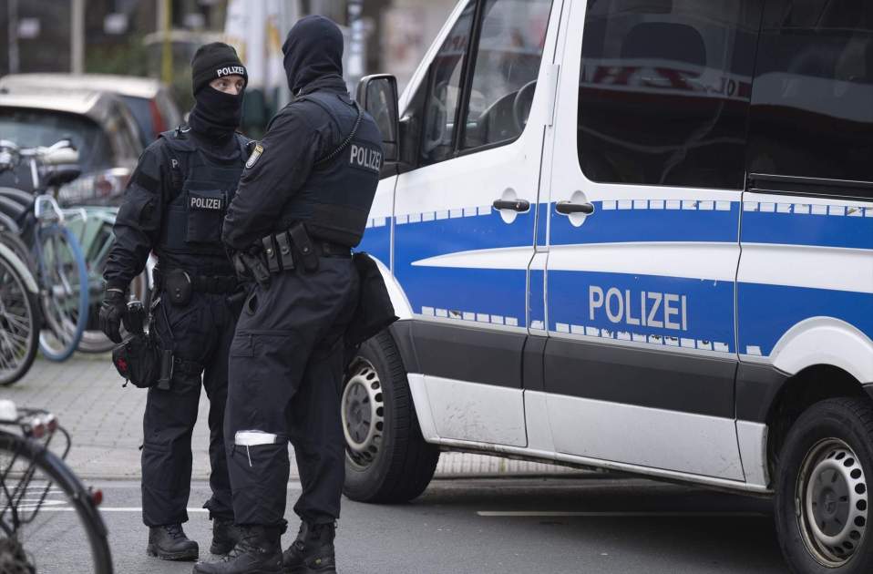 EuropaPress 4855974 07 december 2022 georgia frankfurt main police officers stand next to EuropaPress 4855974 07 december 2022 georgia frankfurt main police officers stand next to