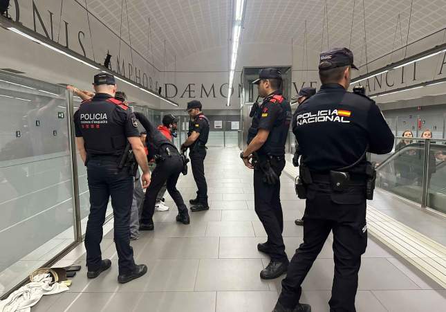 kanpai mossos kanpai mossos