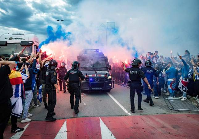 Dispositiu dels Mossos d'Esquadra al partit de l'Espanyol i el Barça / Carlos Baglietto Dispositiu dels Mossos d'Esquadra al partit de l'Espanyol i el Barça / Carlos Baglietto