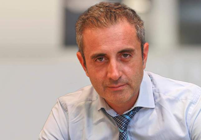 Dr Luis Senis