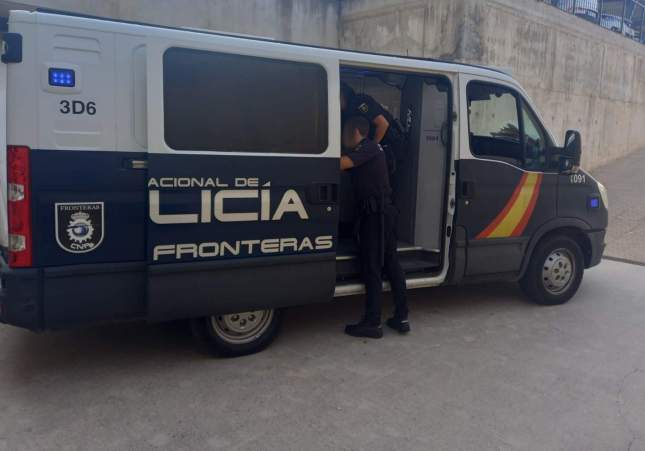 furgoneta fronteres policia nacional
