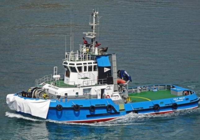 Cala Gullo remolquer enfonsat port de barcelona