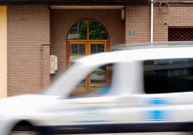 EuropaPress 6835342 portal edificio residia mujer asesinada miercoles laviana
