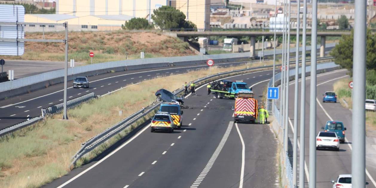 Dos muertos y seis heridos en un accidente entre cuatro coches en la A ...