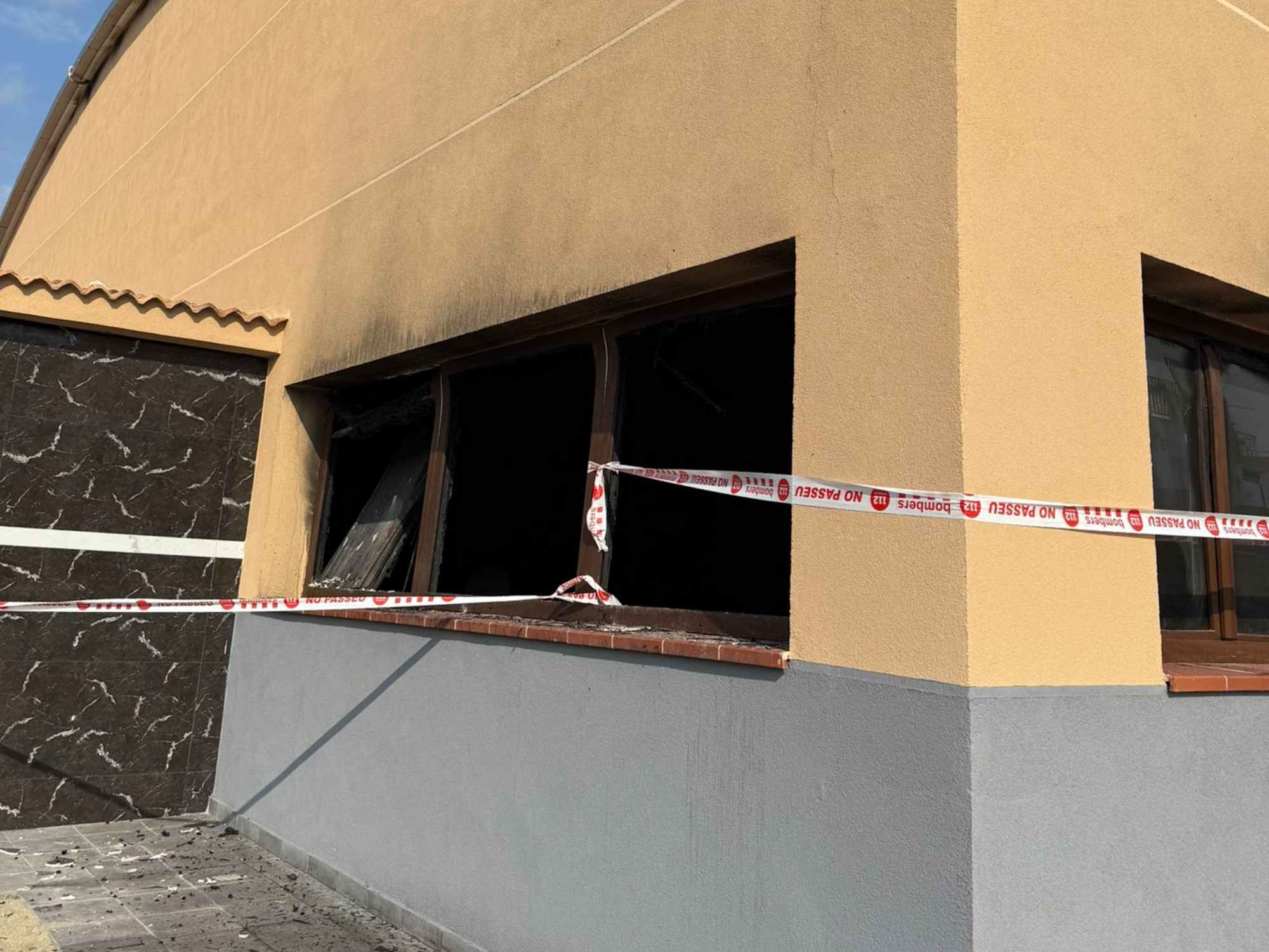 incendi mesquita piera acn