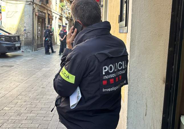 Baltis Mossos Raval 001