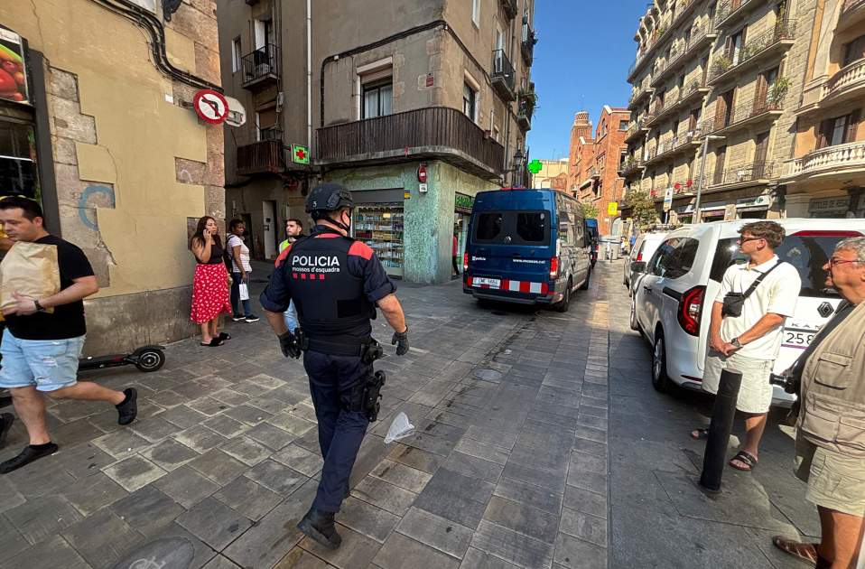 Baltis Mossos Raval 003