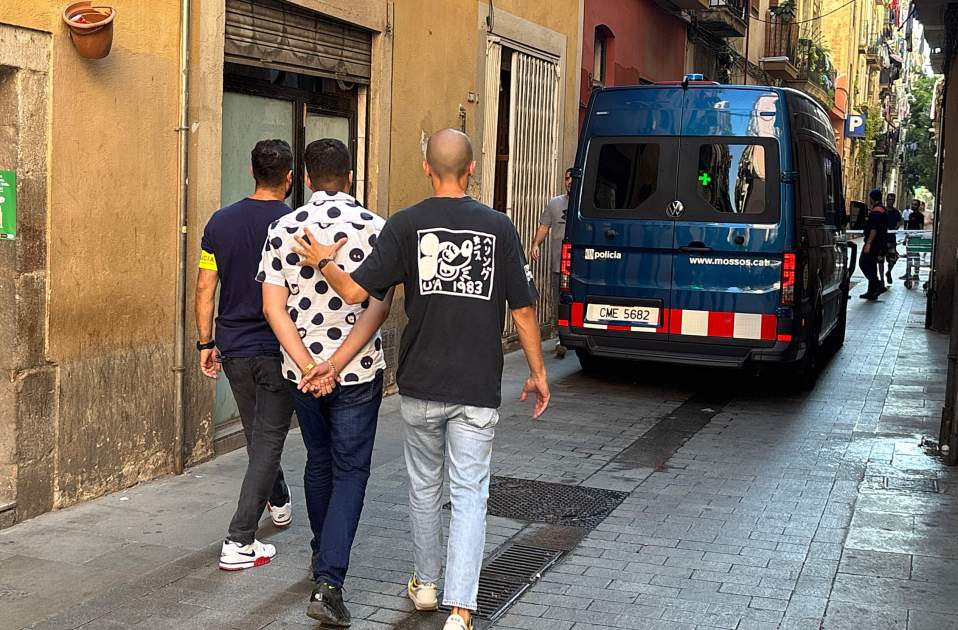 Baltis Mossos Raval 004