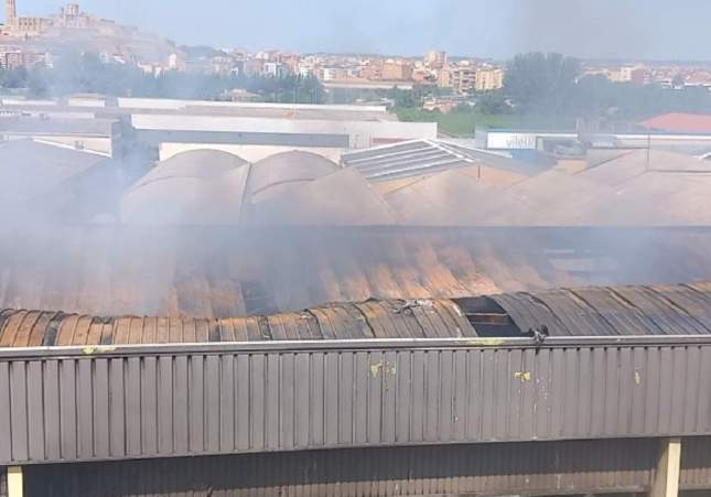 incendio nave lleida