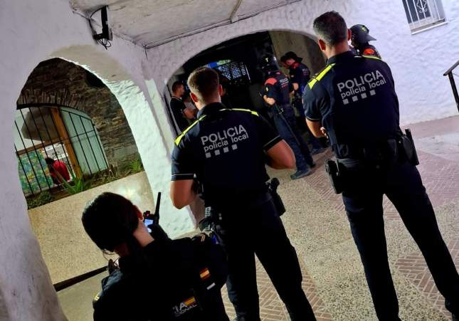 mossos d'esquadra policia local empuriabrava oci nocturn