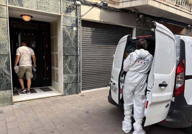 Crim de Calella, carrer de l'Esglèsia, Mossos / Foto: Guillem Ramos-Salvat