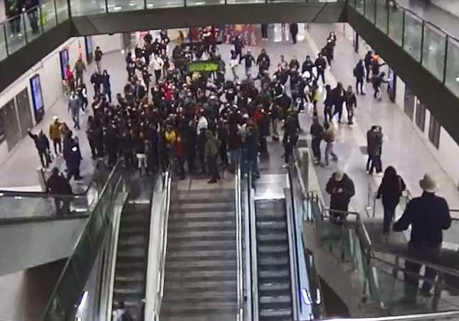 macrorave metro barcelona