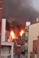incendi edifici ocupa terrassa
